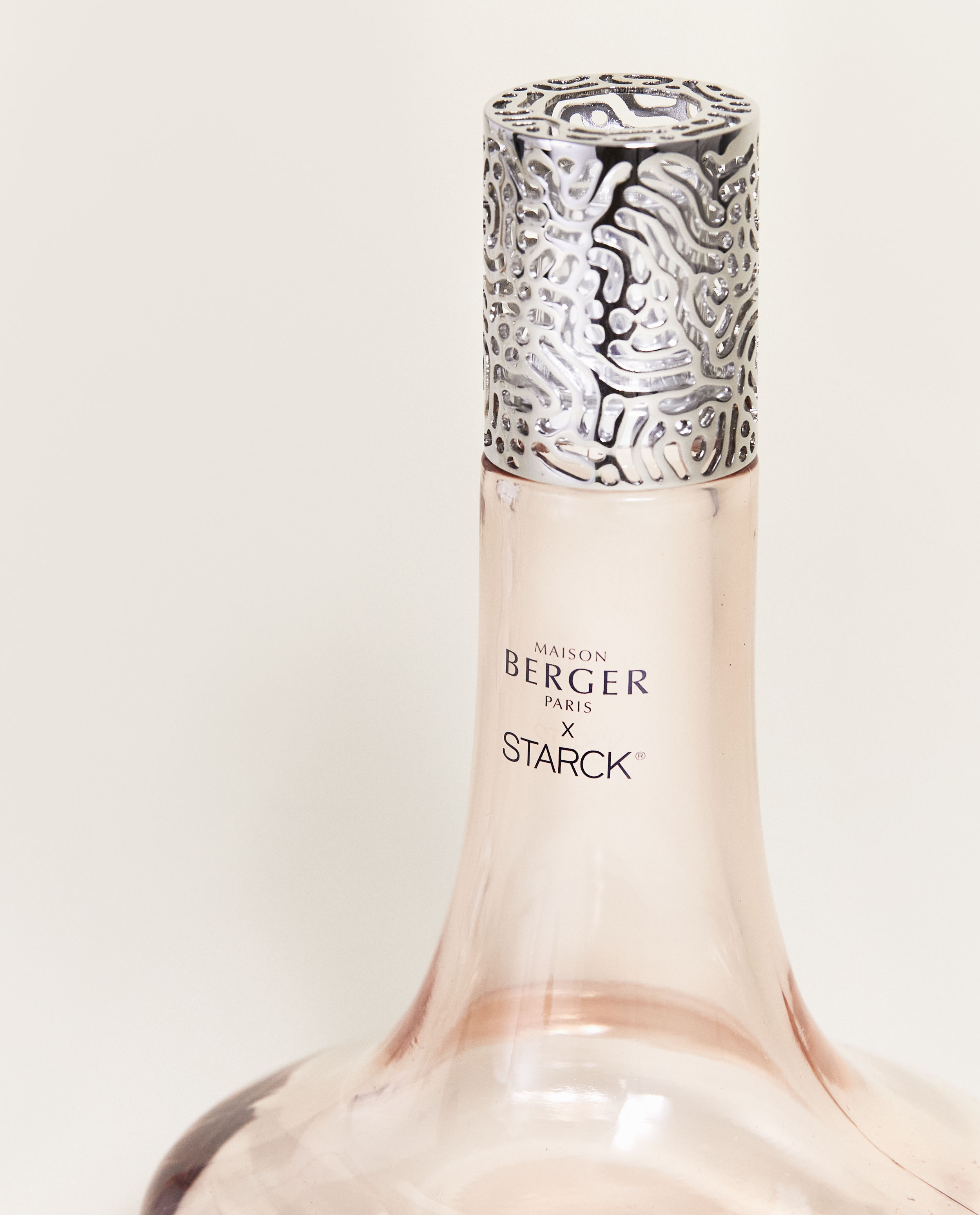 Лампа Берже by Starck розовая с ароматом  Peau de Soie 500мл Maison Berger