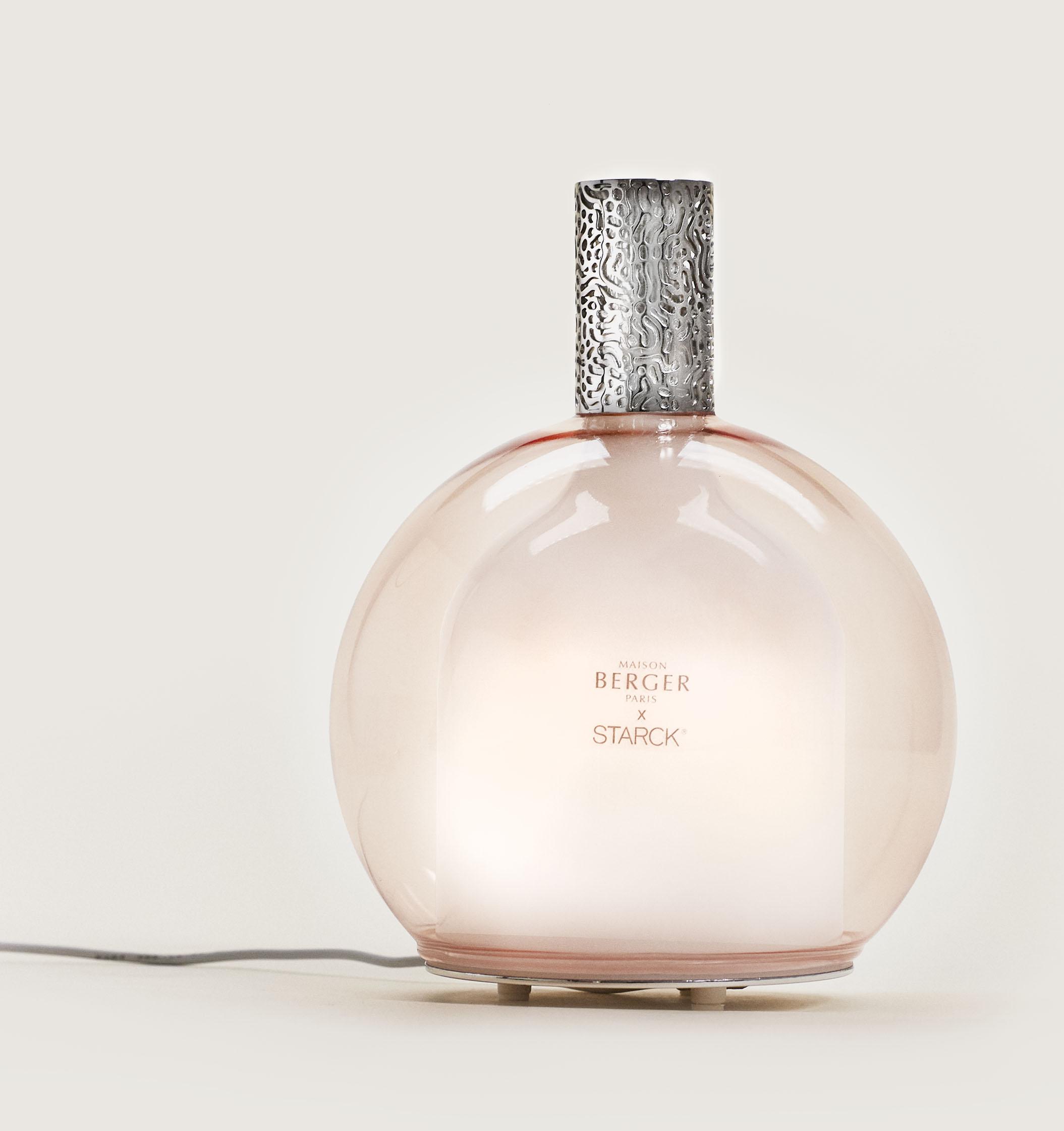 Аромалампа by Starck розовая с ароматом Peau de Soie 475мл Maison Berger