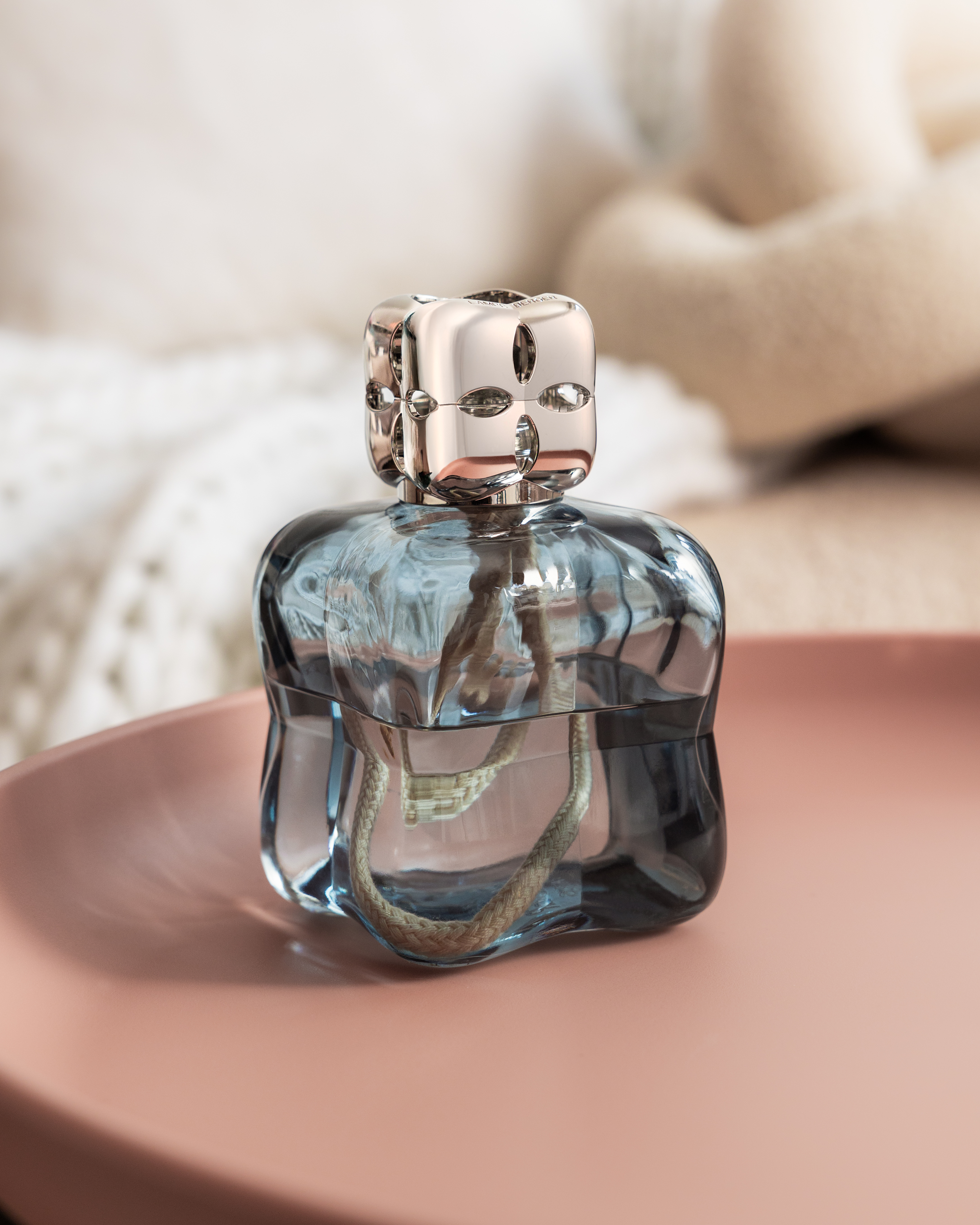 Набор Лампа Берже "Уют" голубая с ароматом "Уютный Мускус" 250мл Maison Berger