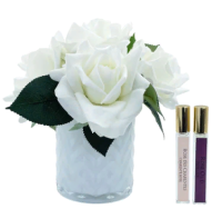 Аромабукет белых роз с листьями в белой вазе "ёлочка" Cote Noire