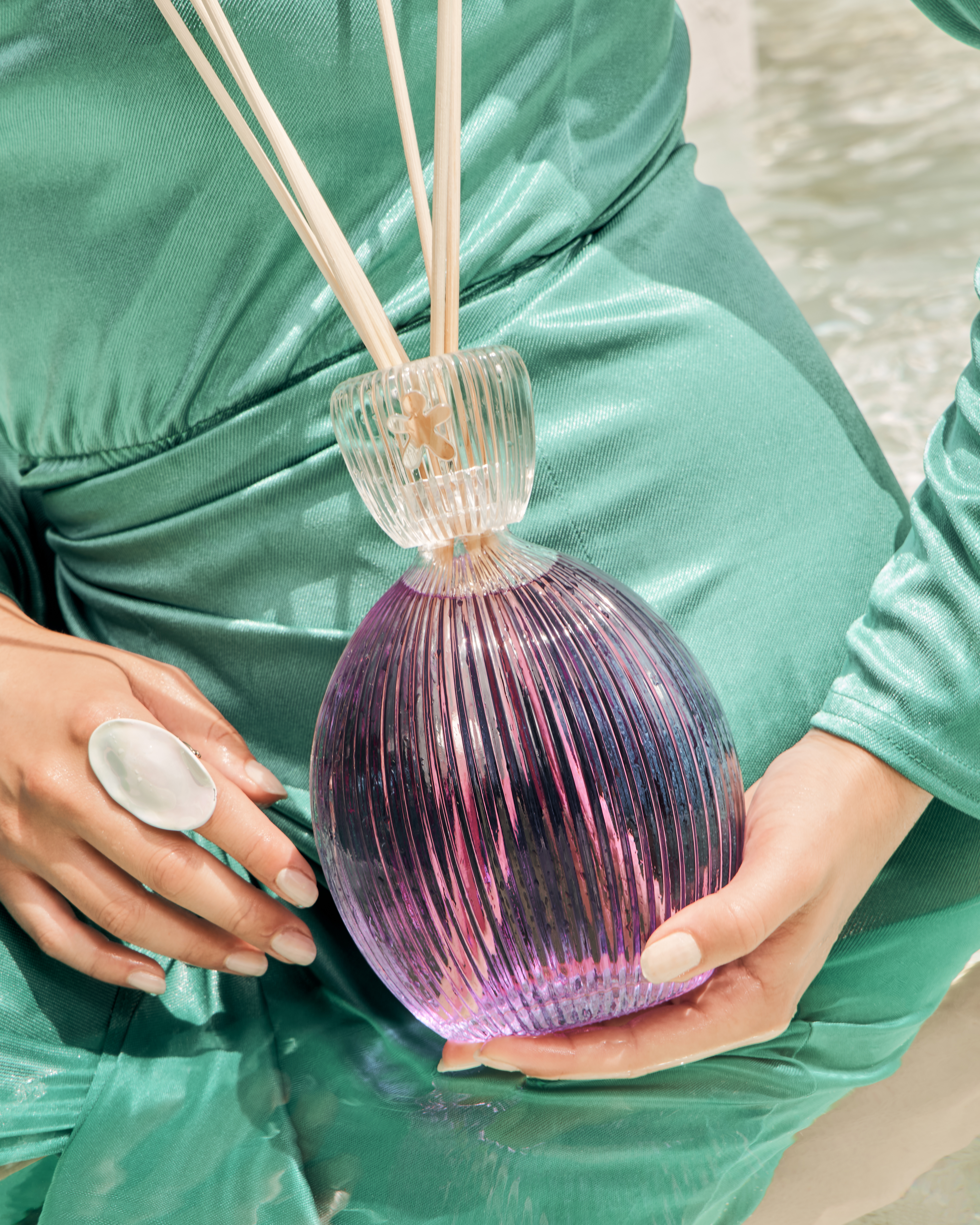 Аромадиффузор "QUEEN 04" 1000мл Mr&Mrs Fragrance