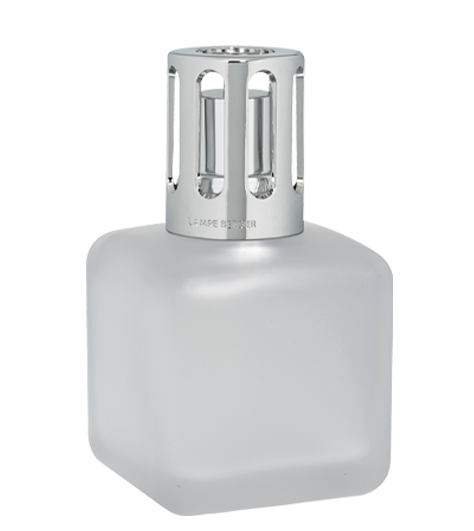 Лампа Берже "Снежная Зима" с ароматом "Морозная Хвоя" 250мл Maison Berger