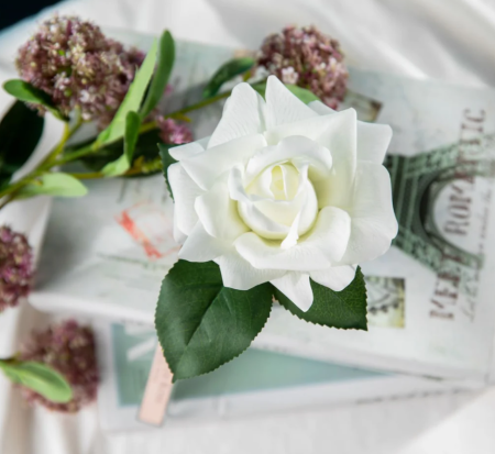 Ароматизированная роза бежевая в черной вазе Cote Noire