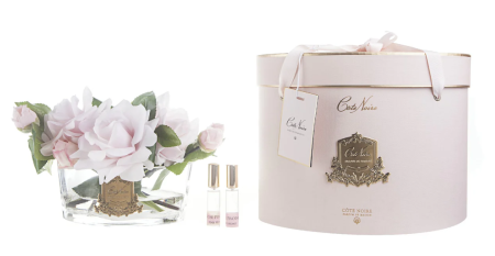 Аромабукет розовых роз в овальной прозрачной вазе Cote Noire