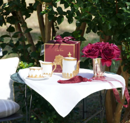 Аромабукет красных роз в металлической вазе Cote Noire