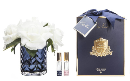Аромабукет 5 белых роз в синей вазе "ёлочка" Cote Noire
