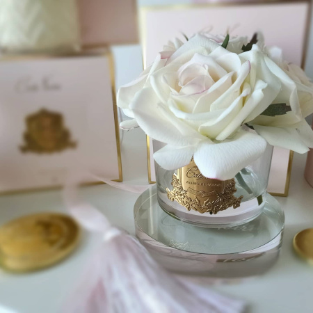 Букет 5 светло-розовых роз в прозрачной вазе Cote Noire