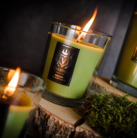 Аромасвеча "Древние дубы" 225гр Vellutier