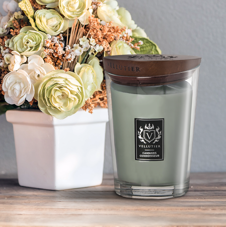 Аромасвеча "Каннабис Коносье" 515гр Vellutier