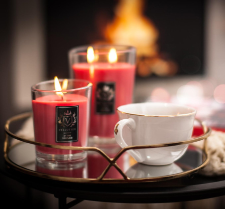 Аромасвеча "У камина" 225гр Vellutier