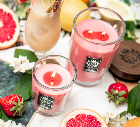 Аромасвеча "Сочный розовый грейпфрут" 225гр Vellutier