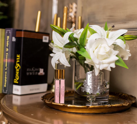 Большой букет розы и лилии в белом цвете Cote Noire